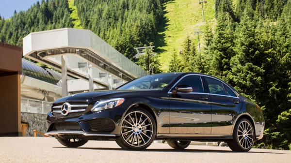 شاهد بالفيديو.. مرسيدس C63 S يمكنها قيادة نفسها وسط الزحام