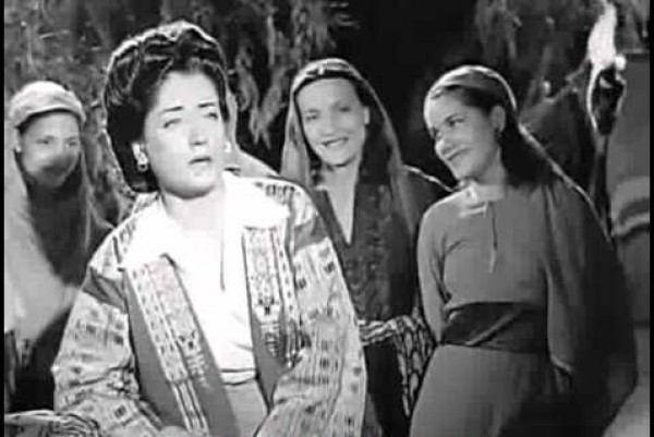 أسمهان  - يا ديرتي مالك علينا لوم