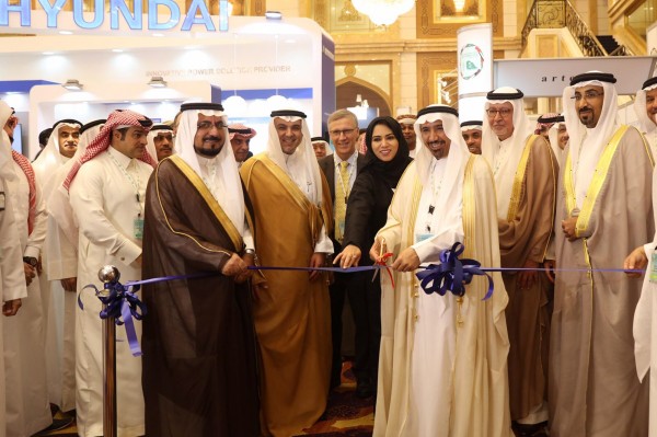 العواجي يفتتح مؤتمر كهرباء الخليج ٢٠١٥نيابه عن معالي وزير المياه والكهرباء