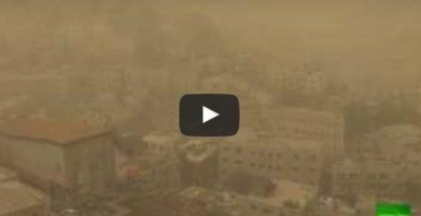 عاصفة رملية تمنع ميشل أوباما من زيارة الأردن (فيديو)