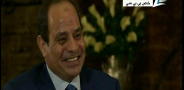 السيسي يمازح مذيعة BBC بعد سؤاله عن الترشح لفترة رئاسية جديدة