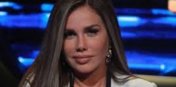 نيكول سابا "ريهام سعيد تحتاج الى جلسات علاج نفسى"