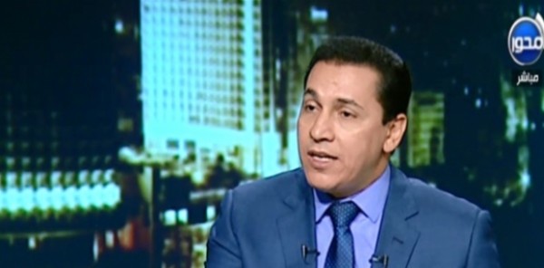 مشادة ساخنة بين محافظ الشرقية ومدرس بسبب الدروس الخصوصية
