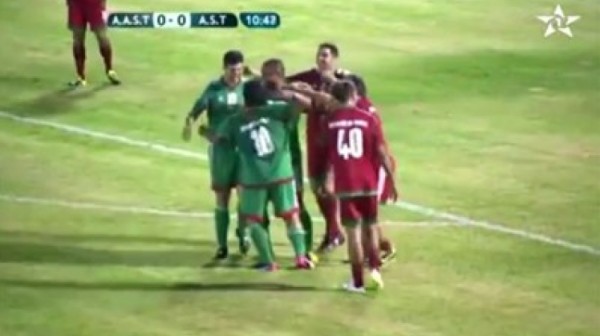 مارادونا يسجل هدفا رائعا في شباك نادر السيد