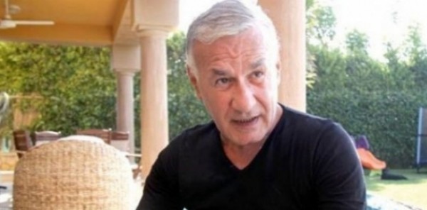 عزت أبوعوف مغازلا دينا...أنتي ممثلة حلوة