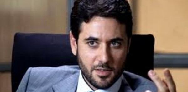 إعلامي يعترض على ترشيح أحمد عز لبطولة فيلم "53 دقيقة"