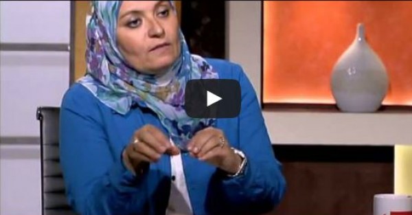 هبة قطب ترد على متصلة بعد سؤال غريب
