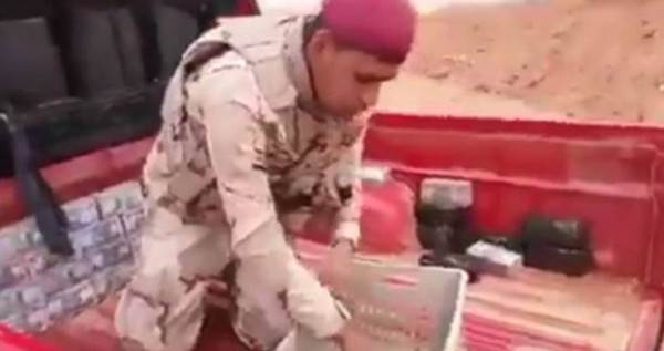 فيديو| ضبط سيارة تحمل رواتب "داعش"