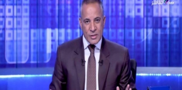 أحمد موسى لرجال المطارات: اللي تشك فيه قلعه الجزمة