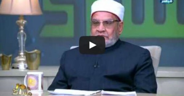 كريمة يعود للهواء والجندى يقبل يده :"حذاؤك فوق رأسى"