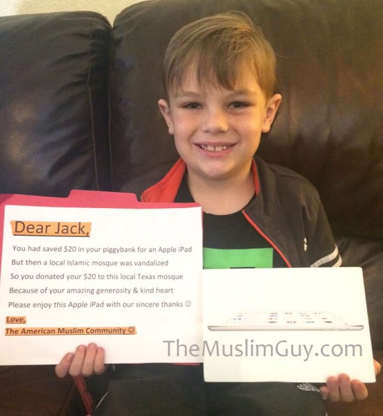 طفل أمريكي يتبرع بـ20 دولارا لبناء مسجد فكانت المفاجأة.. (صور)