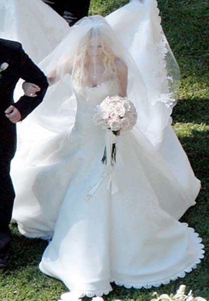 المشاهير بفساتين زفاف من تصميم فيرا وانغ