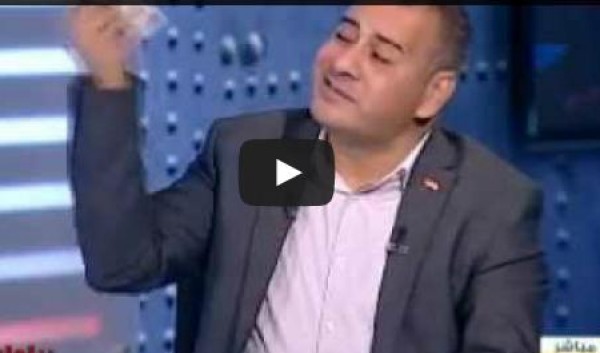 «القرموطي» يسخر من الرشاوى الإنتخابية: «بيلعبوا بالفلوس»