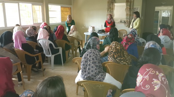 مركز تأهيل الفتيات بجنين يعقد محاضرة حول "حق المراة بالترشح والانتخاب"