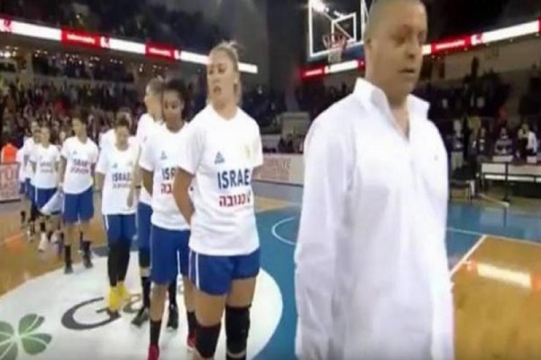 شاهد ماذا فعلت الجماهير التركية بمنتخب سيدات اسرائيل