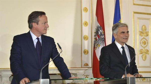 اتفاق نمساوي بريطاني على التعاون لمواجهة العنف وأزمة اللاجئين