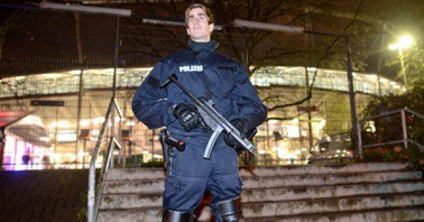 ألمانيا تعتقل رجلا يشتبه ببيعه أسلحة لمهاجمى باريس