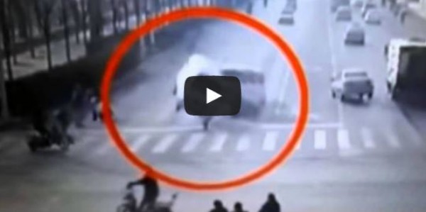 لغز حادث غريب ظهر في فيديو وعجز عن تفسيره الملايين