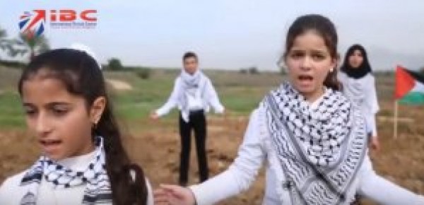 بالفيديو.. أطفال ينشدون "موطني" باللغة الإنجليزية