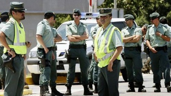 أسبانيا توقف 3 أشخاص يشتبه بانتمائهم لخلية إرهابية