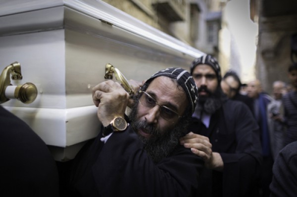 وفد رئاسي يشارك في قداس جنازة مطران الاقباط في القدس
