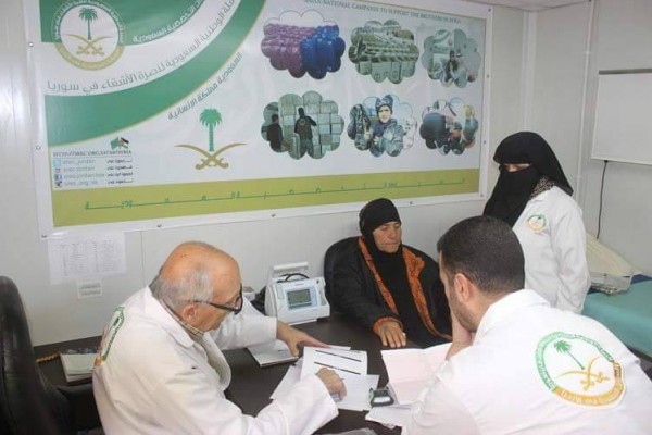 العيادات التخصصية السعودية تقدم العلاج الكامل لـ1766 مريضا سوريا خلال 151 بمخيم الزعتري