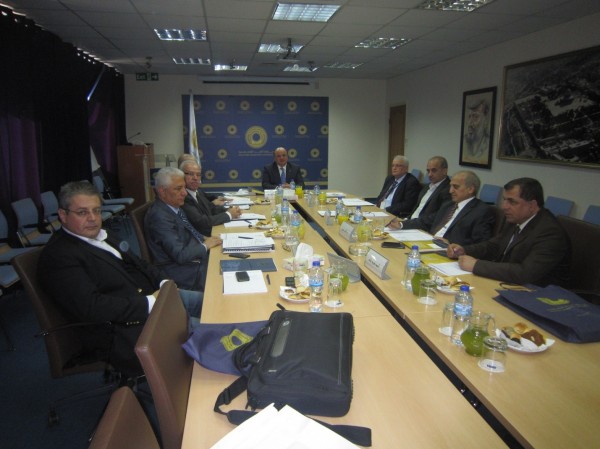 الشوا يعقد أول اجتماع لمجلس ادارة سلطة النقد الفلسطينية