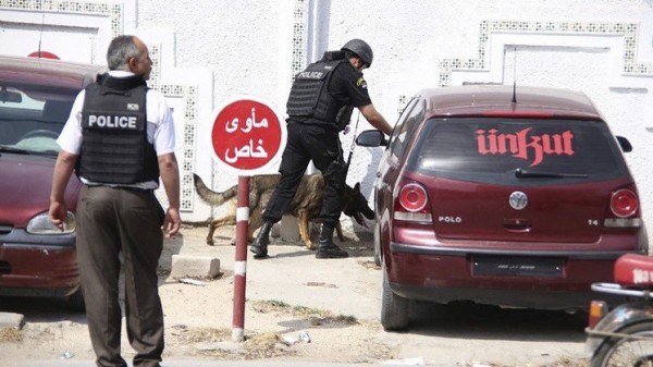 تونس.. اعتقال شخصين كانا يعدان لهجمات جديدة والعثور على مخبأ أسلحة