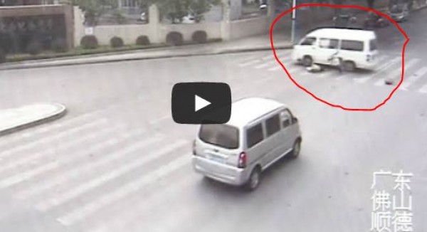 صينية تعرضت للدهس...شاهد ماذا فعلت