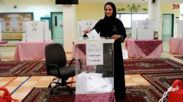 سالمة العتيبي أول سعودية تفوز في الانتخابات البلدية