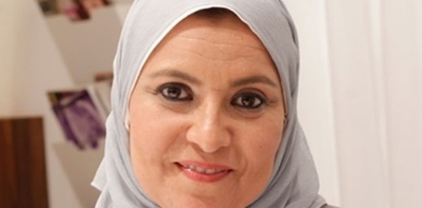 هبة قطب ترد على سؤال من متصلة بطريقة صادمة