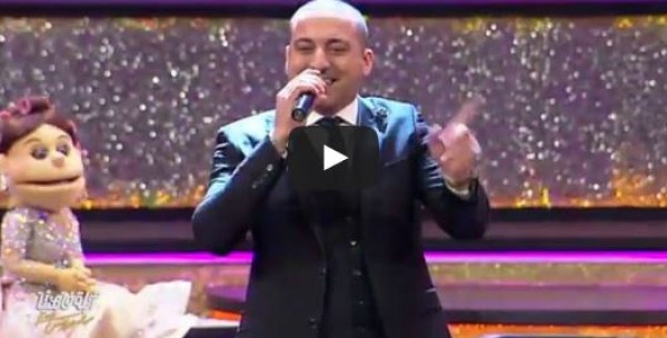 محمد دياب يشعل مسرح فاهيتا بأغنية العفريت