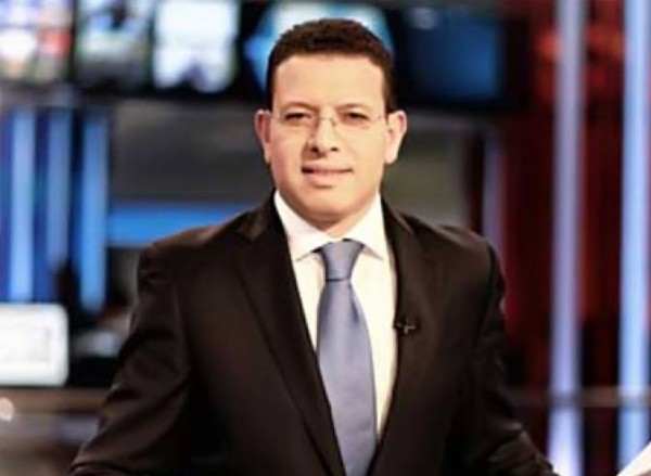 فيديو| عمرو عبد الحميد يكتشف على الهواء أن دبلة زواجه مزيفة!!