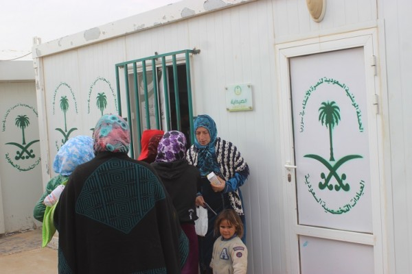الحملة الوطنية السعودية لنصرة الاشقاء في سوريا تنجز اكثر من 45283 عملية صرف ادوية منذ بداية عام 2015