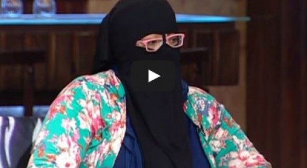فتاة تروي تفاصيل سرقة صورها ونشرها على المواقع الإباحية