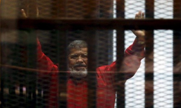 النيابة تطالب بإعدام "مرسي" والمتهمين في "التخابر مع قطر "