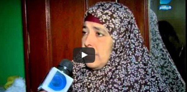 فيديو.. أب يعذب طفله بإطفاء السجائر في جسده