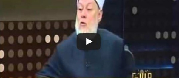 هجوم عبر التواصل الإجتماعي على الشيخ علي جمعة بعد فتوي التدخين