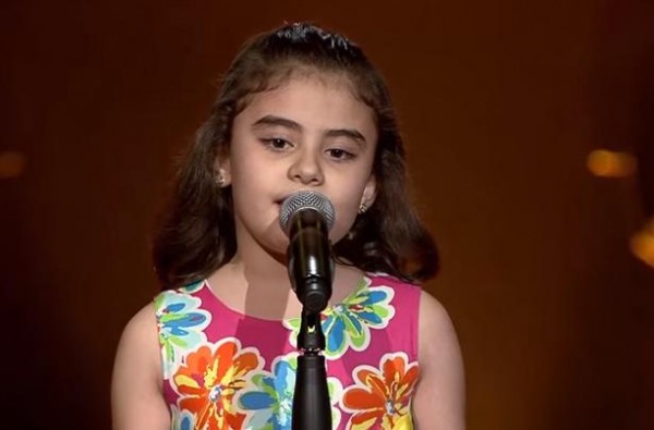 الطفلة غنى بو حمدان وأغنية " اعطونا الطفولة "