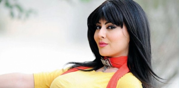 إنهيار مريم حسين بسبب سرقة والدتها وتتوسل السارق
