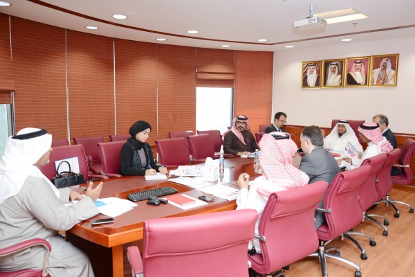 الزايد: اعتماد إستراتيجية جديدة لمعهد الإدارة العامة تهدف إلى بناء القيادات الحكومية لتحقيق التنمية المستدامة
