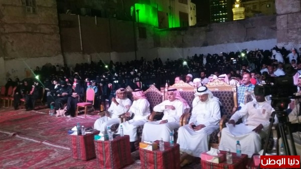 أعاد الفنون الشعبية القديمة لذاكرة الجيل ...مهرجان جدة التاريخي يتالق بلوحات في حب الوطن