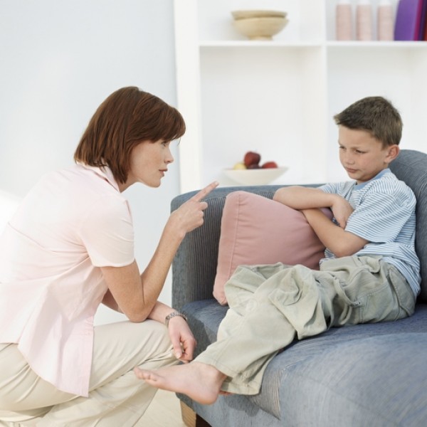 بالفيديو ... كيف تعالج مشكلة الكذب عند الطفل