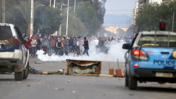 تونس: الحكومة تفرض حظر التجول ليلا في كامل تراب الجمهورية