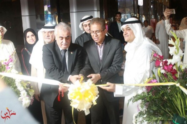 القنصل العام الإندونيسي بجدة وبتشريف القنصل الفلسطيني يفتتح مطعم (جاويكو) الذي يقدم الأطباق الإندونيسية المميزة