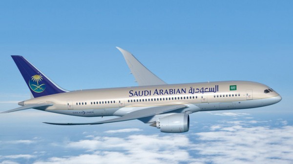 الخطوط الجوية السعودية تستلم دفعة من "طائرات الأحلام" (فيديو)