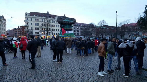 الجالية الفلسطينية في السويد تتضامن أهلنا في الداخل