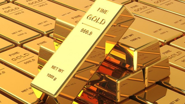 الذهب يكسب 4.2% بأسبوع فوق 1157 دولاراً