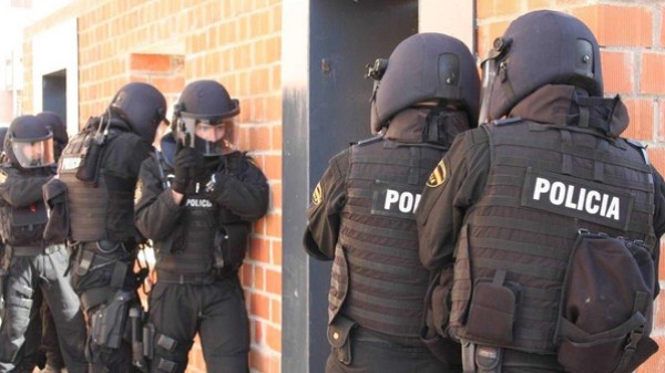 إسبانيا.. اعتقال 7 على صلة بداعش والقاعدة