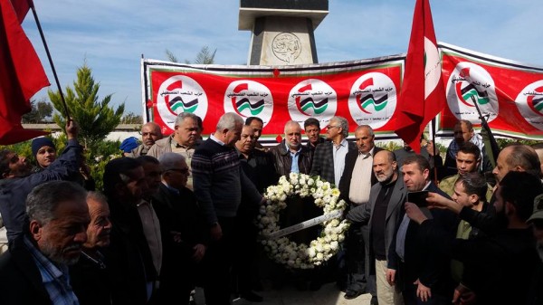 حزب الشعب الفلسطيني في صيدا يحي الذكرى 34 لإعادة تأسيسه بوضع الأكاليل على أضرحة الشهداء